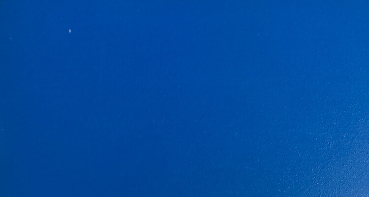 Софит металлический без перфорации 0,5 Satin с пленкой RAL 5005 сигнальный синий